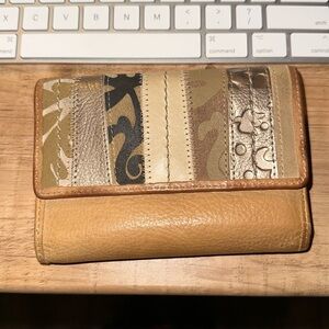 Fossil wallet